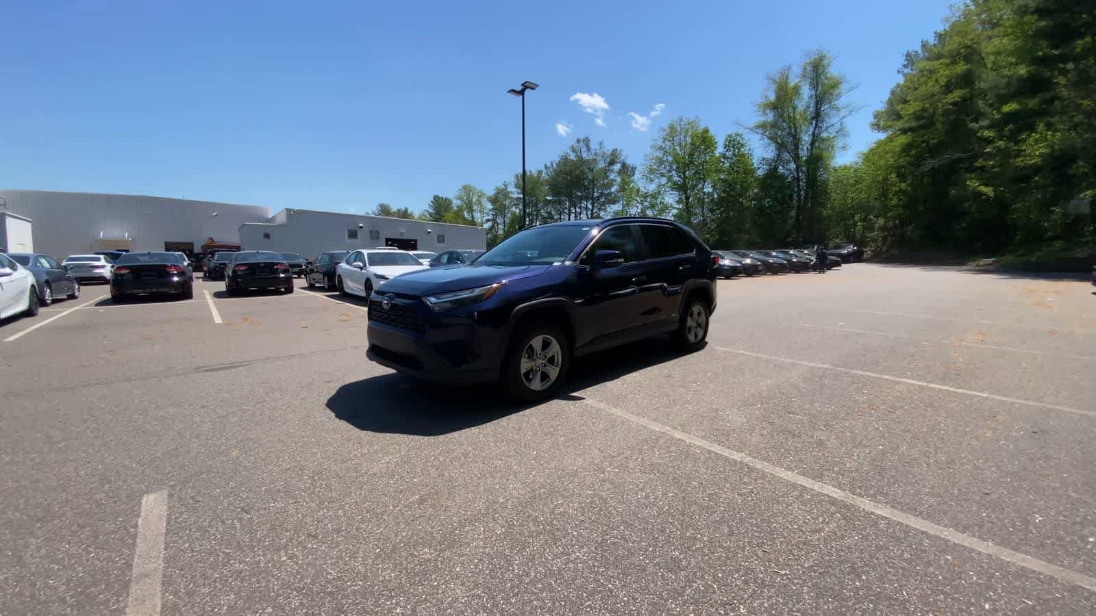Thumbnail: 2024 Toyota RAV4 - 4