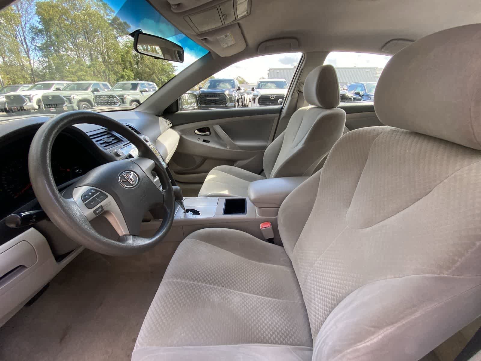 Thumbnail: 2009 Toyota Camry - 16