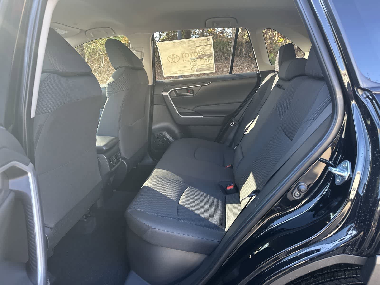 Thumbnail: 2025 Toyota RAV4 - 24