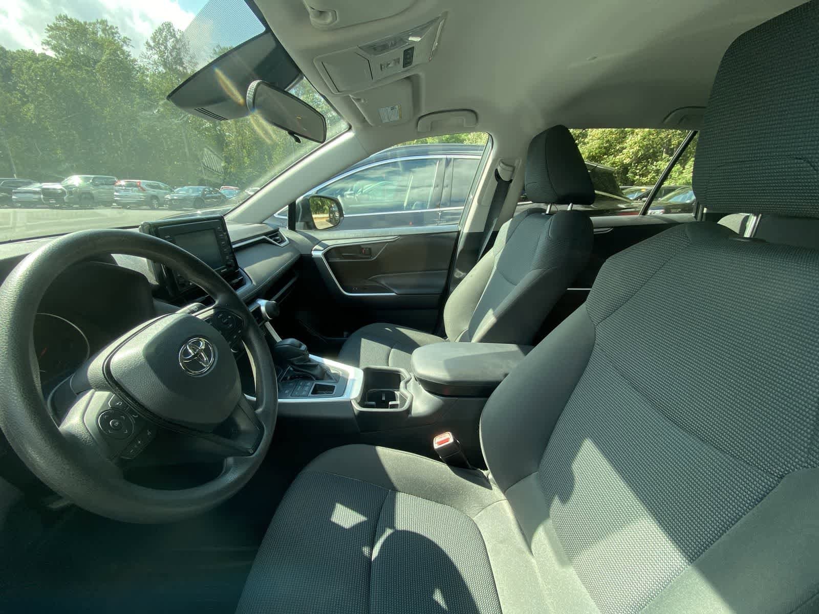 Thumbnail: 2022 Toyota RAV4 - 10