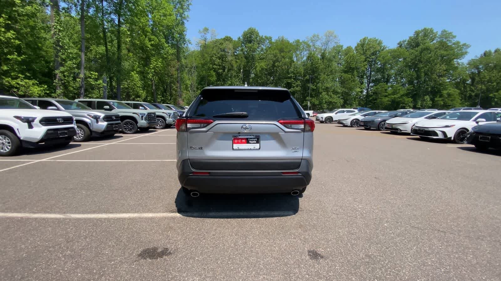 Thumbnail: 2025 Toyota RAV4 - 10