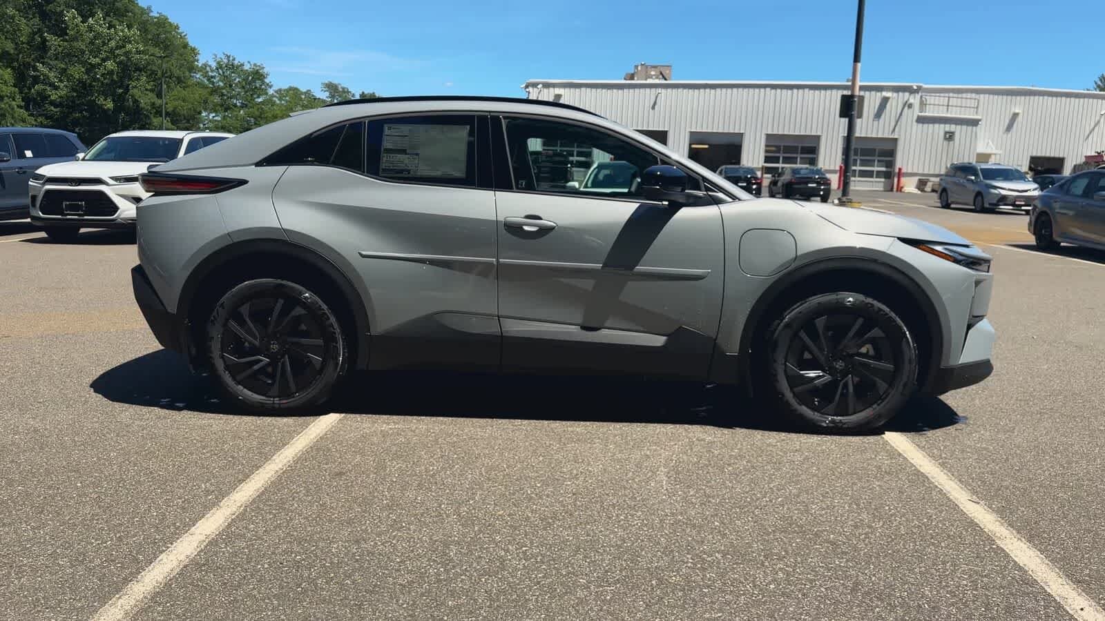 Thumbnail: 2026 Toyota C-HR - 9