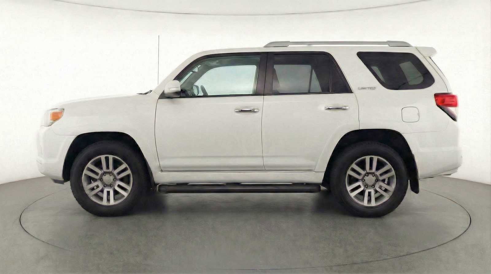 Thumbnail: 2010 Toyota 4Runner - 7