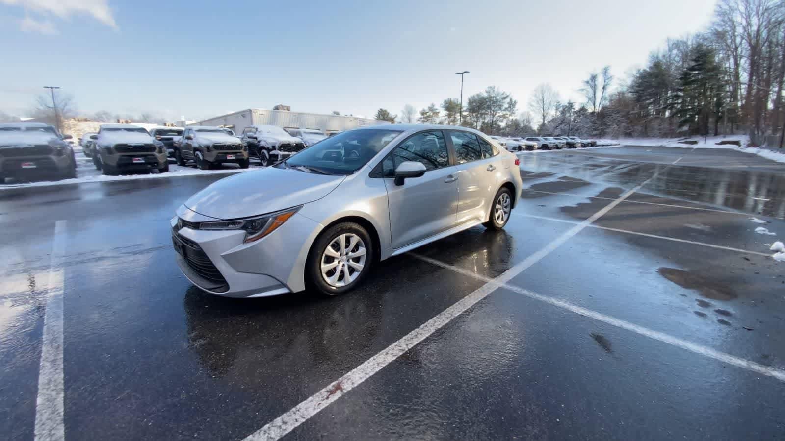 Thumbnail: 2025 Toyota Corolla - 9