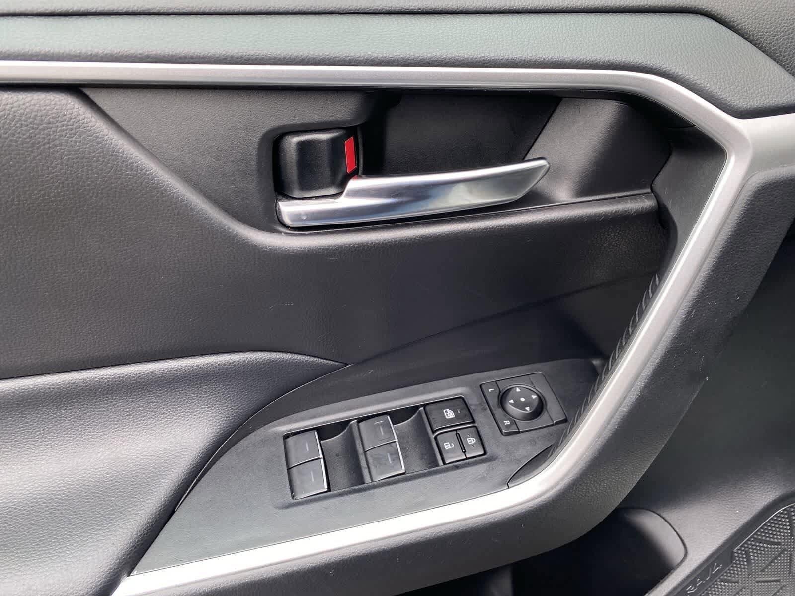 Thumbnail: 2023 Toyota RAV4 - 19