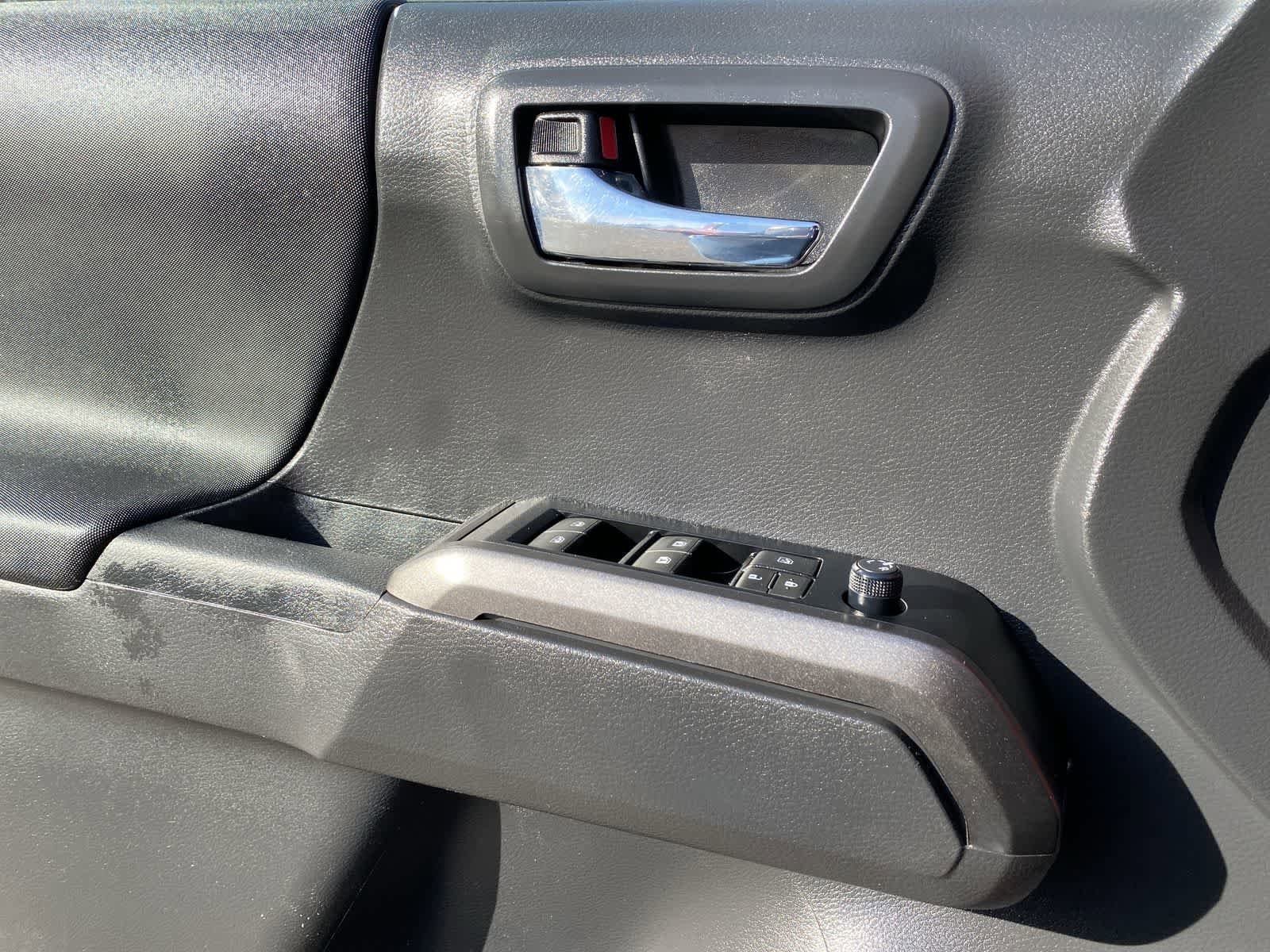 Thumbnail: 2022 Toyota Tacoma - 21