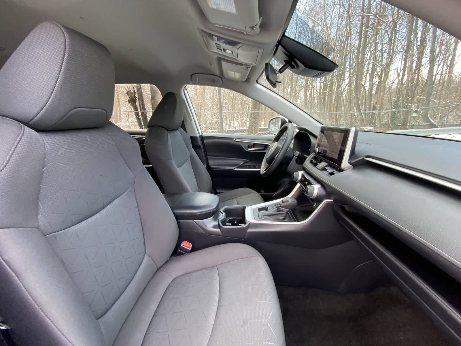 Thumbnail: 2024 Toyota RAV4 - 26