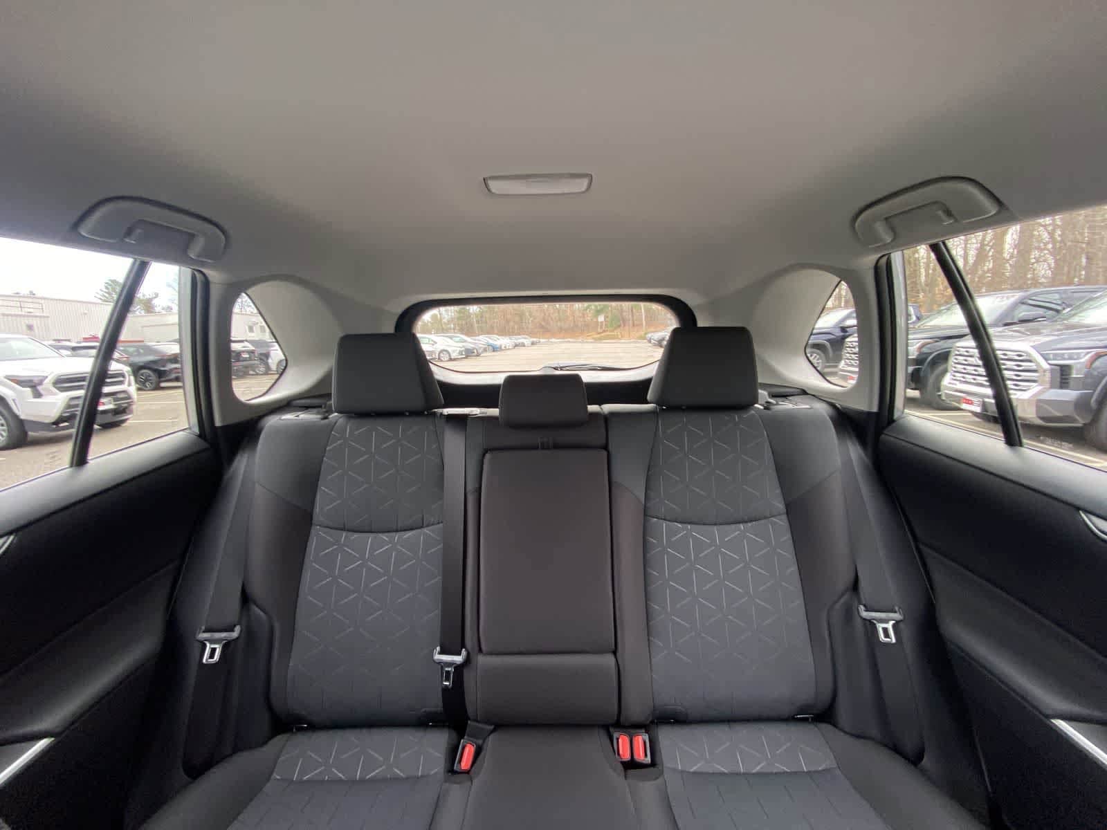 Thumbnail: 2025 Toyota RAV4 - 37