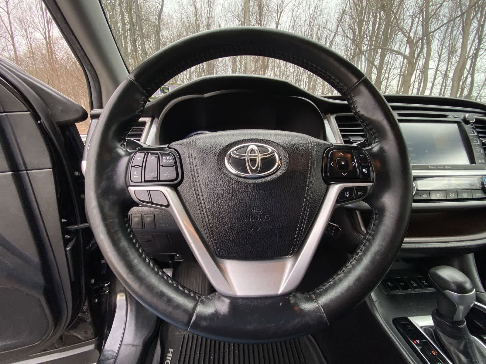 Thumbnail: 2019 Toyota Highlander - 33