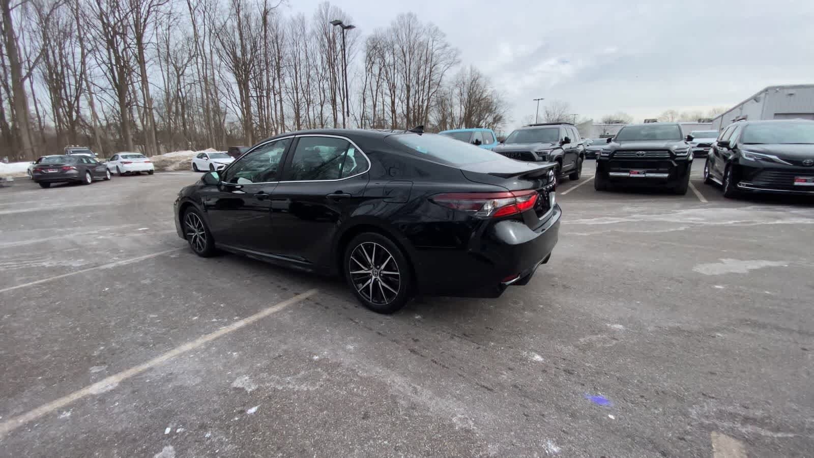 Thumbnail: 2023 Toyota Camry - 9