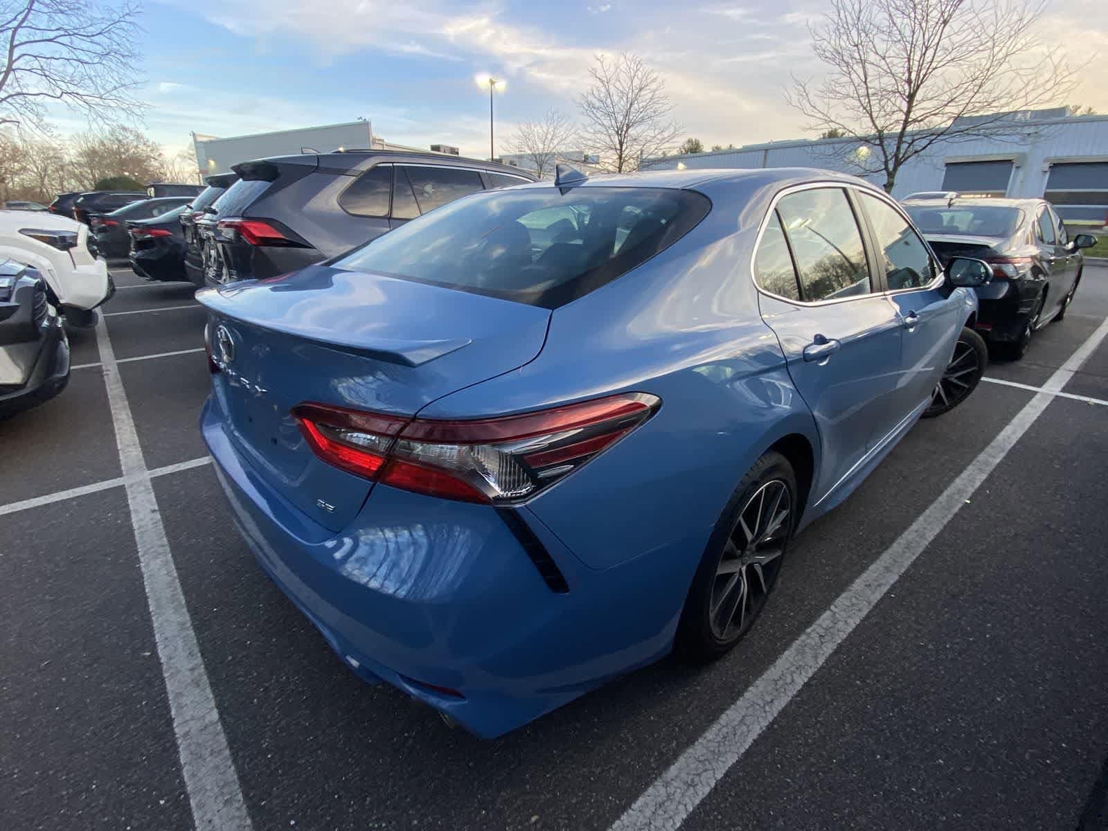 Thumbnail: 2023 Toyota Camry - 10