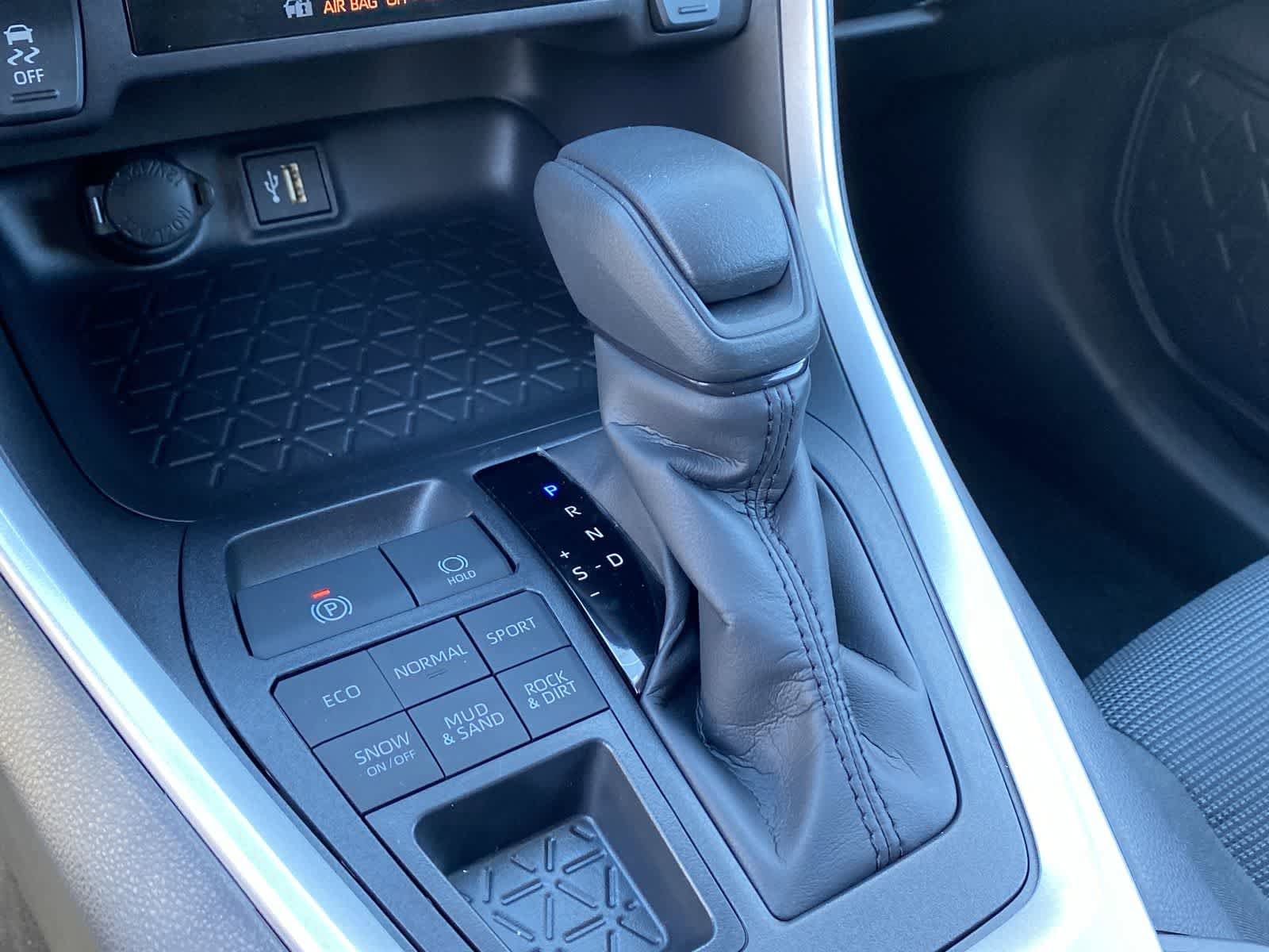 Thumbnail: 2025 Toyota RAV4 - 36