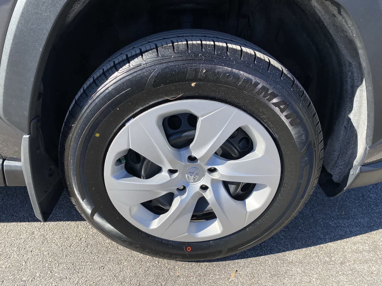 Thumbnail: 2023 Toyota RAV4 - 22