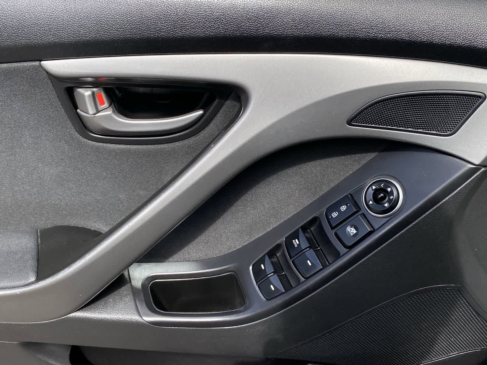 Thumbnail: 2016 Hyundai Elantra - 23