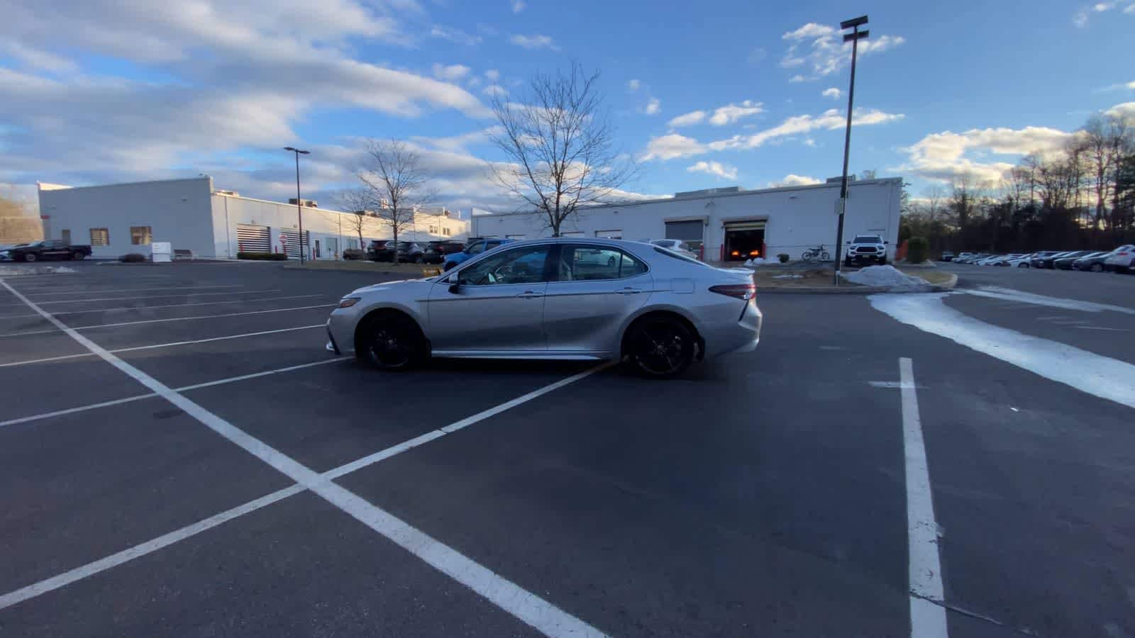 Thumbnail: 2024 Toyota Camry - 10