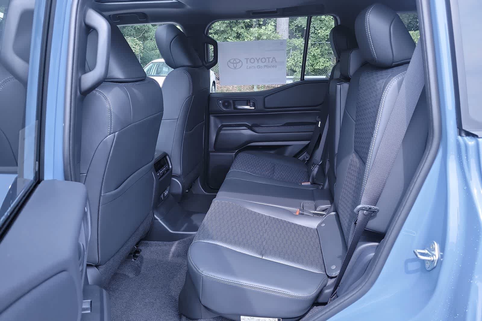 2025 Toyota Land Cruiser  31