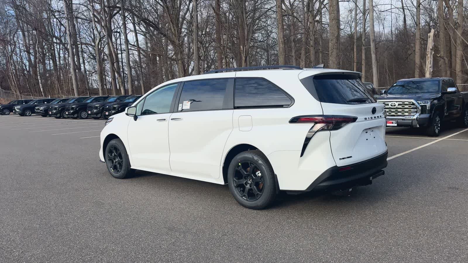 Thumbnail: 2026 Toyota Sienna - 6