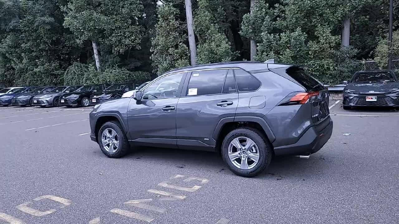 Thumbnail: 2025 Toyota RAV4 - 6