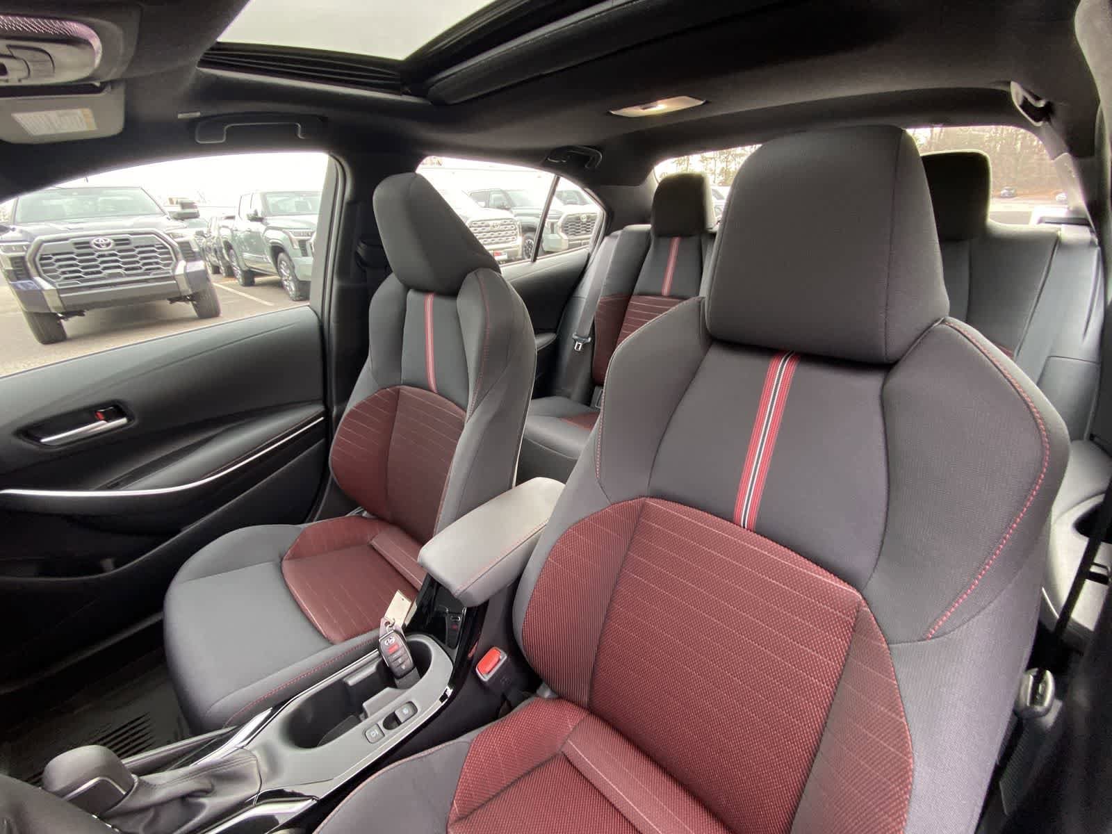 Thumbnail: 2025 Toyota Corolla - 25