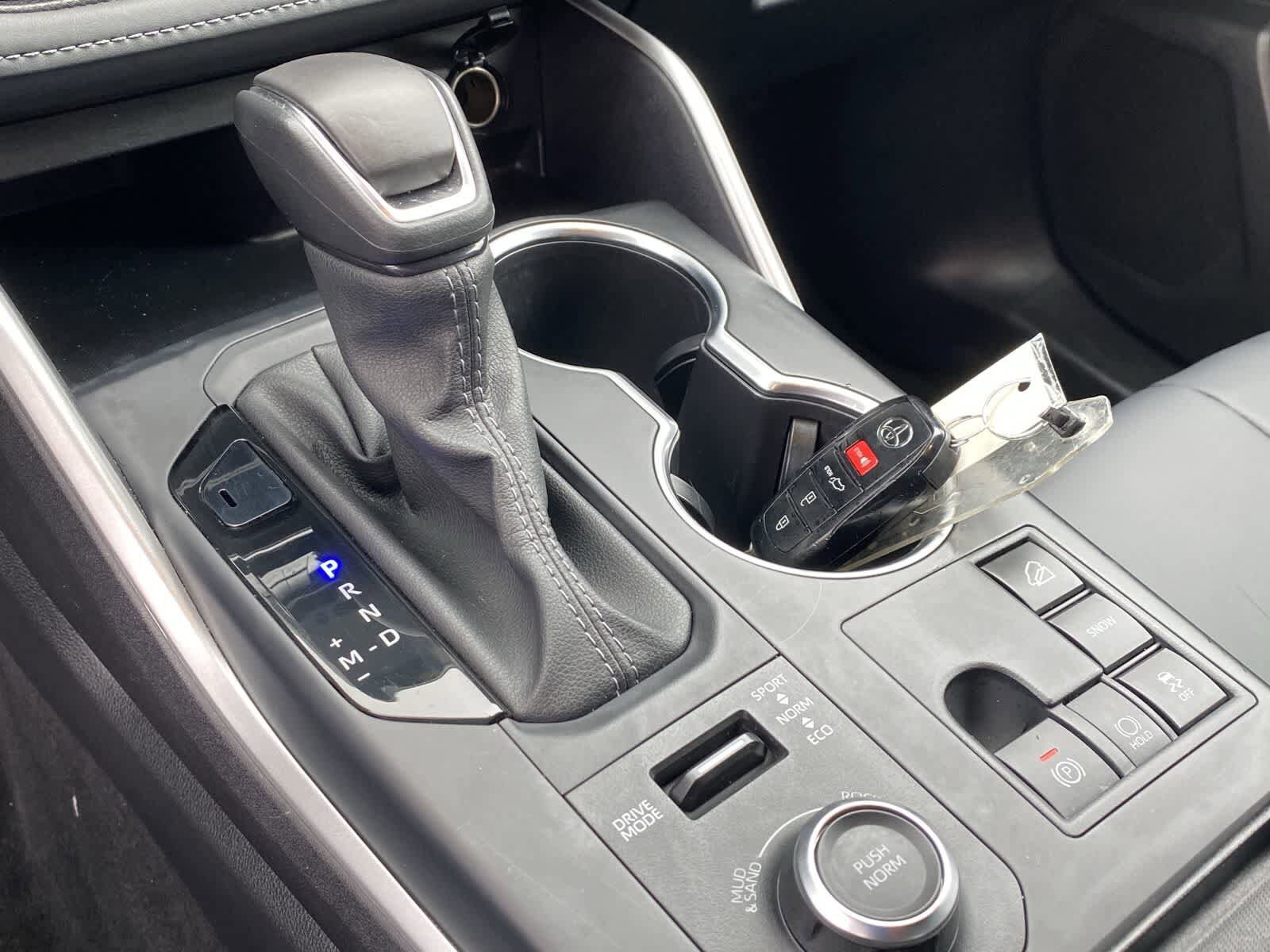 Thumbnail: 2025 Toyota Highlander - 42