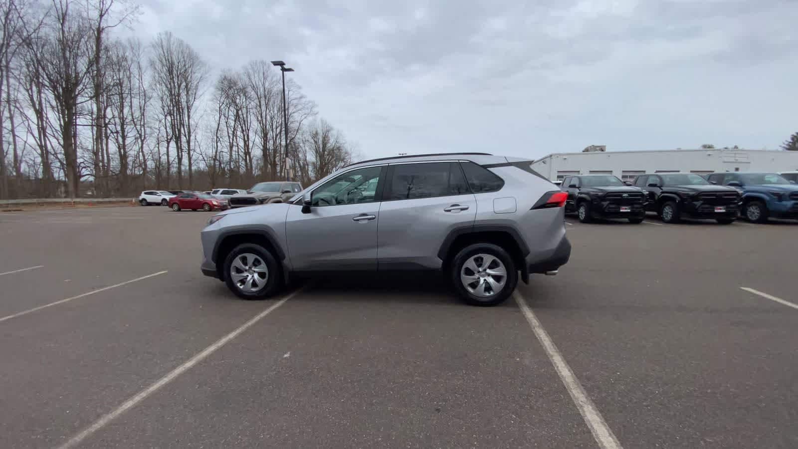 Thumbnail: 2021 Toyota RAV4 - 12