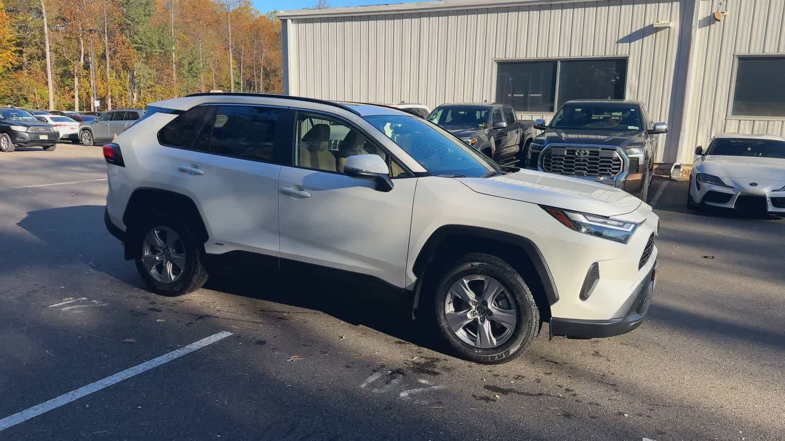 Thumbnail: 2025 Toyota RAV4 - 2