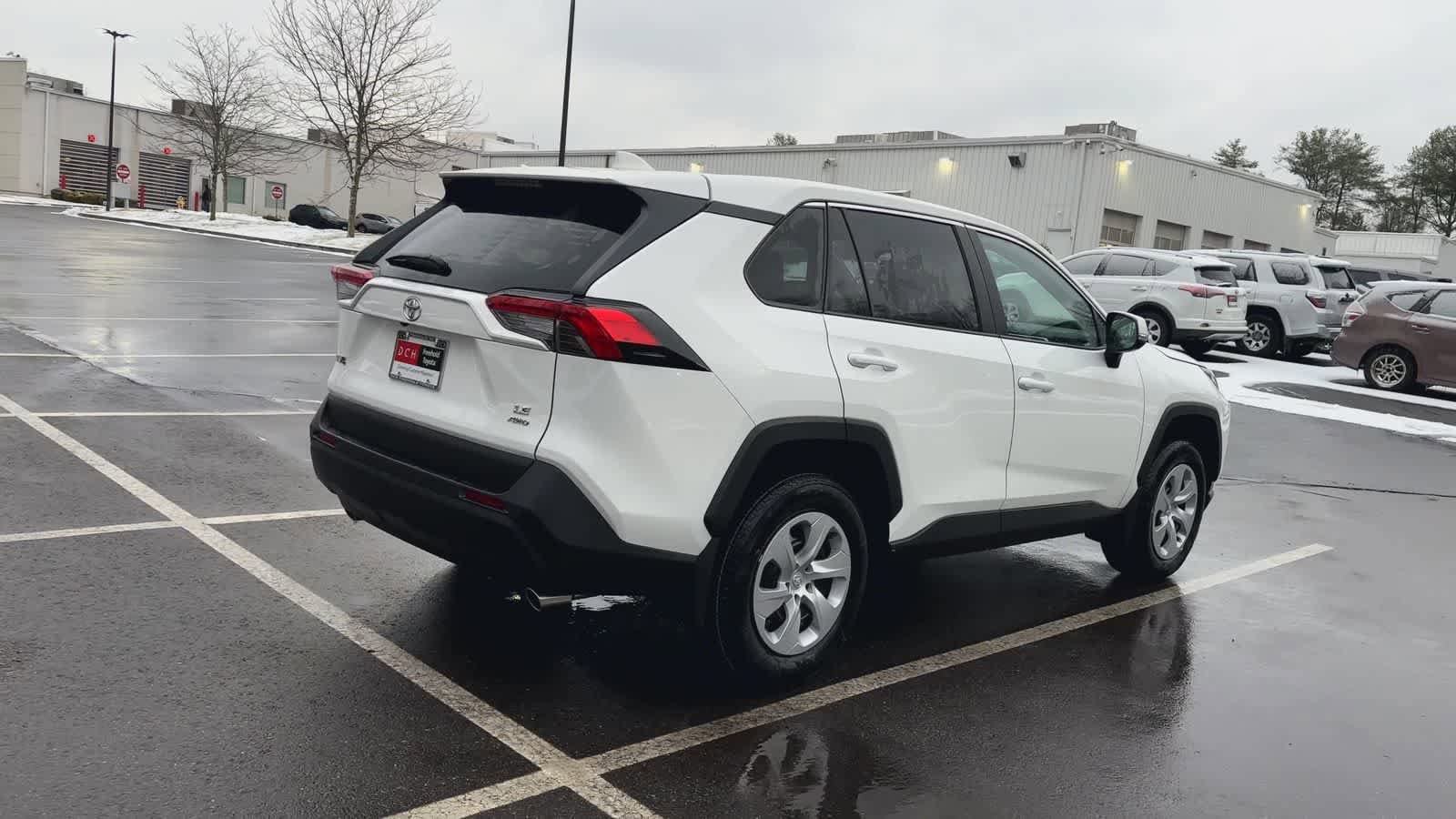 Thumbnail: 2025 Toyota RAV4 - 8