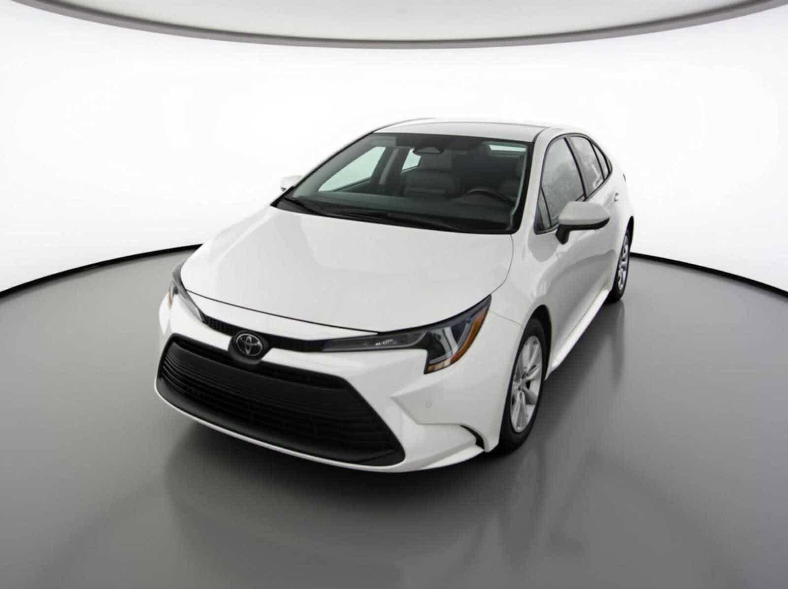 2024 Toyota Corolla LE's photo