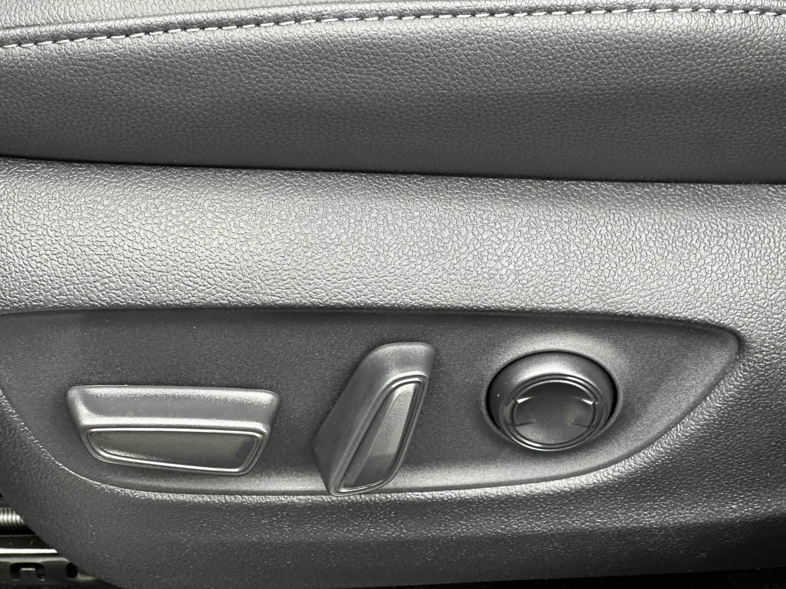 Thumbnail: 2026 Toyota Grand Highlander - 22