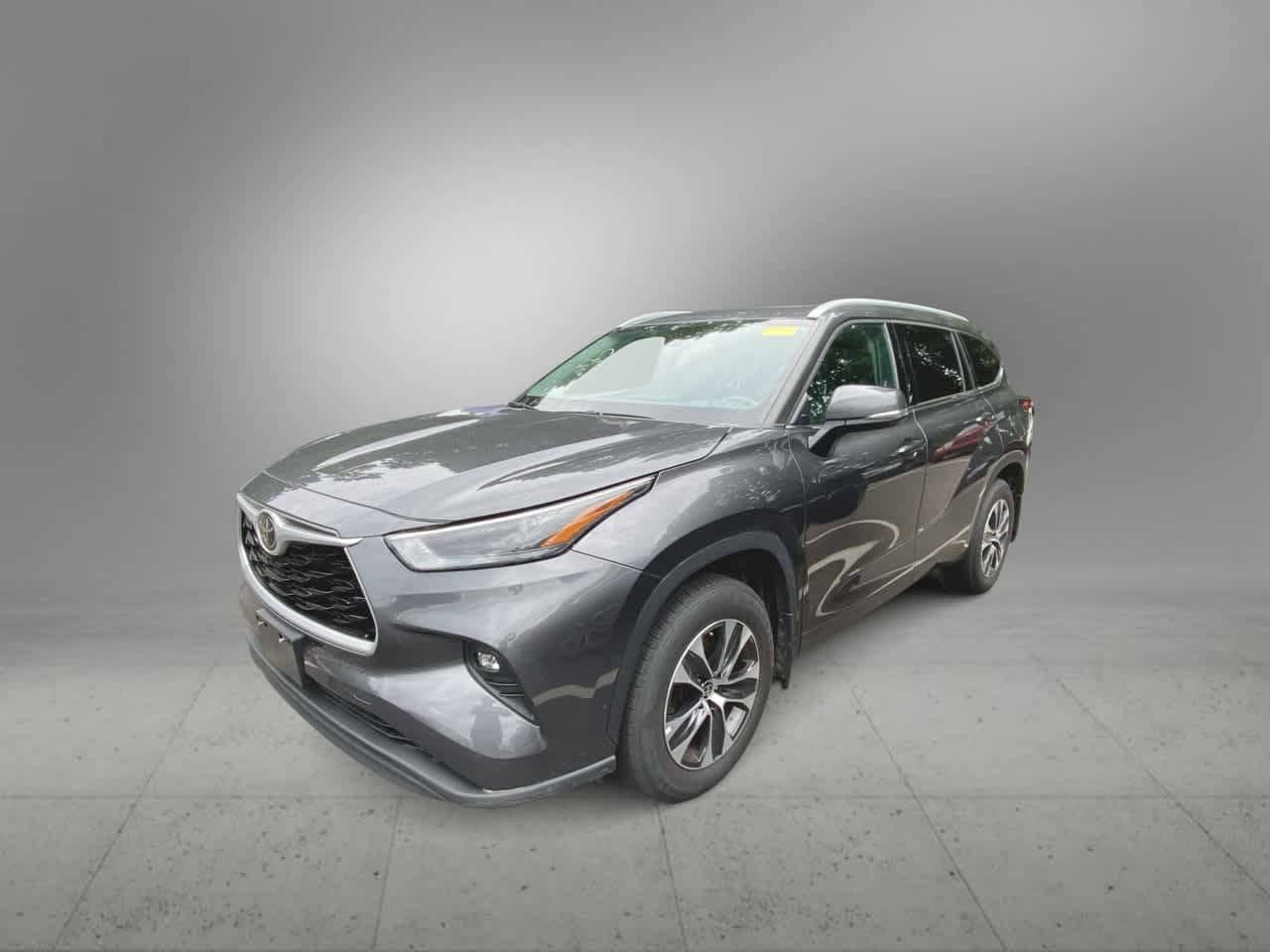 Thumbnail: 2022 Toyota Highlander - 1
