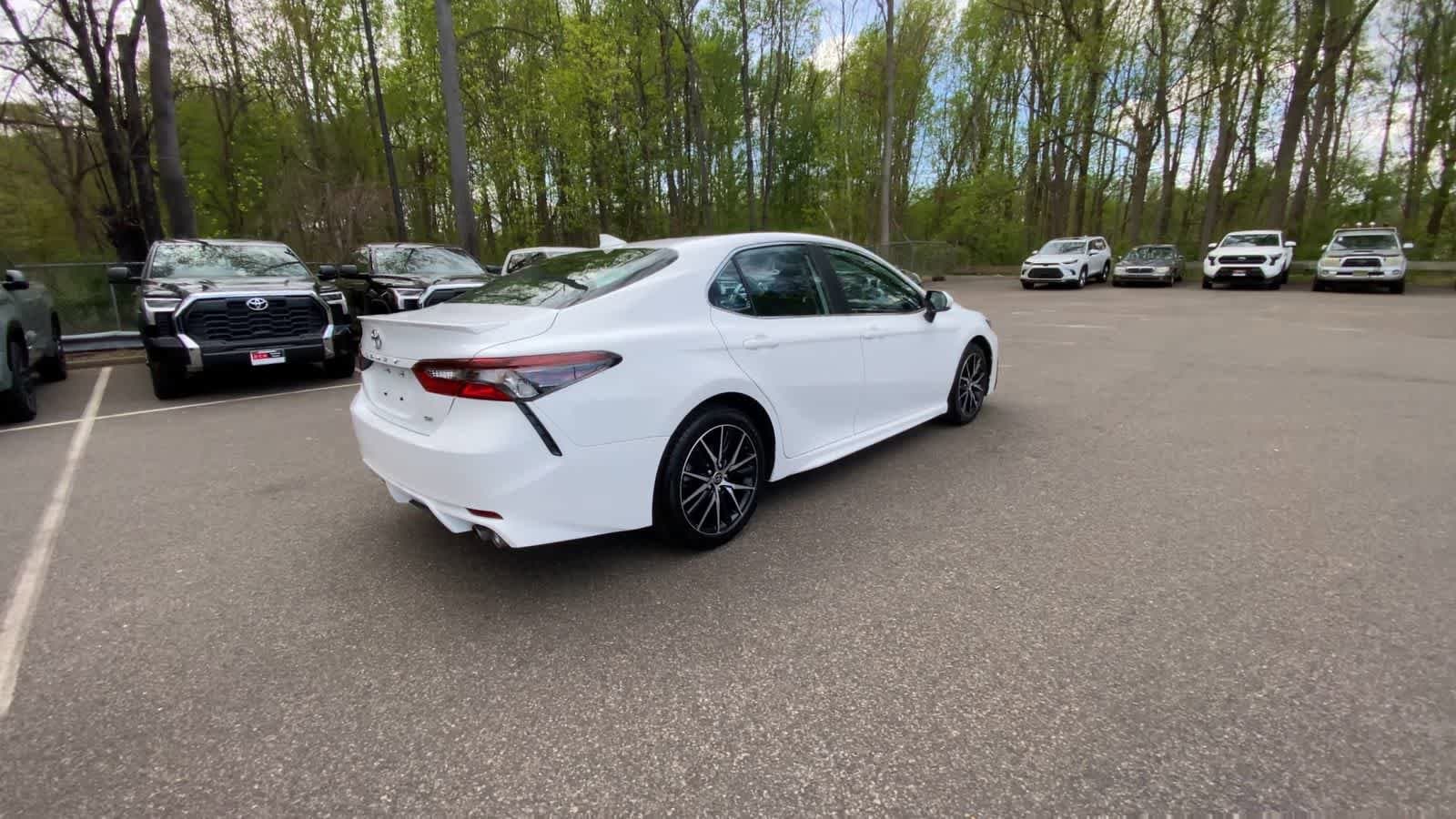 Thumbnail: 2024 Toyota Camry - 8