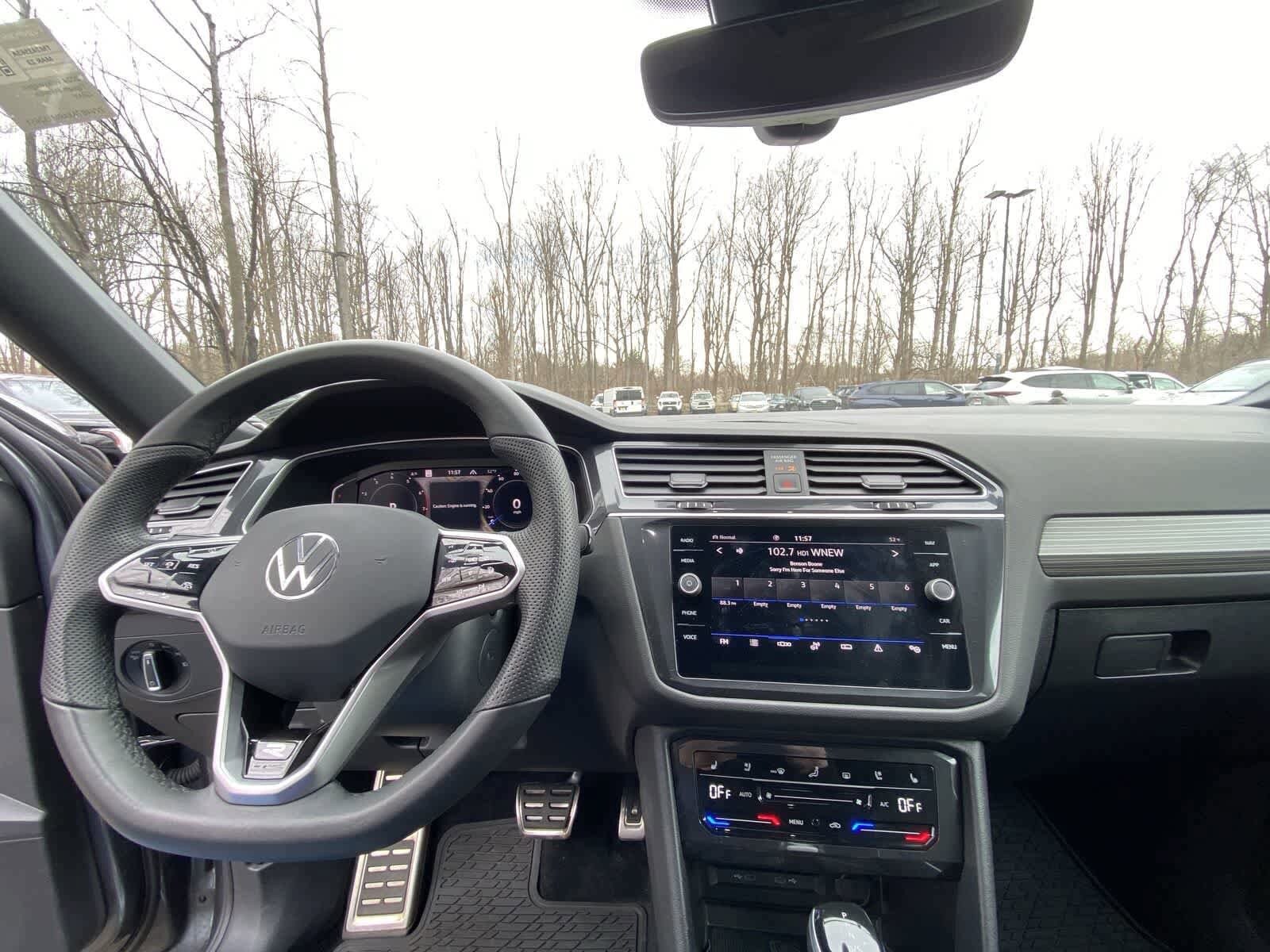 Thumbnail: 2024 Volkswagen Tiguan - 44