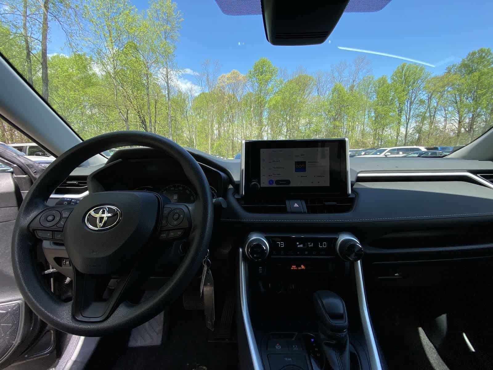 Thumbnail: 2025 Toyota RAV4 - 36