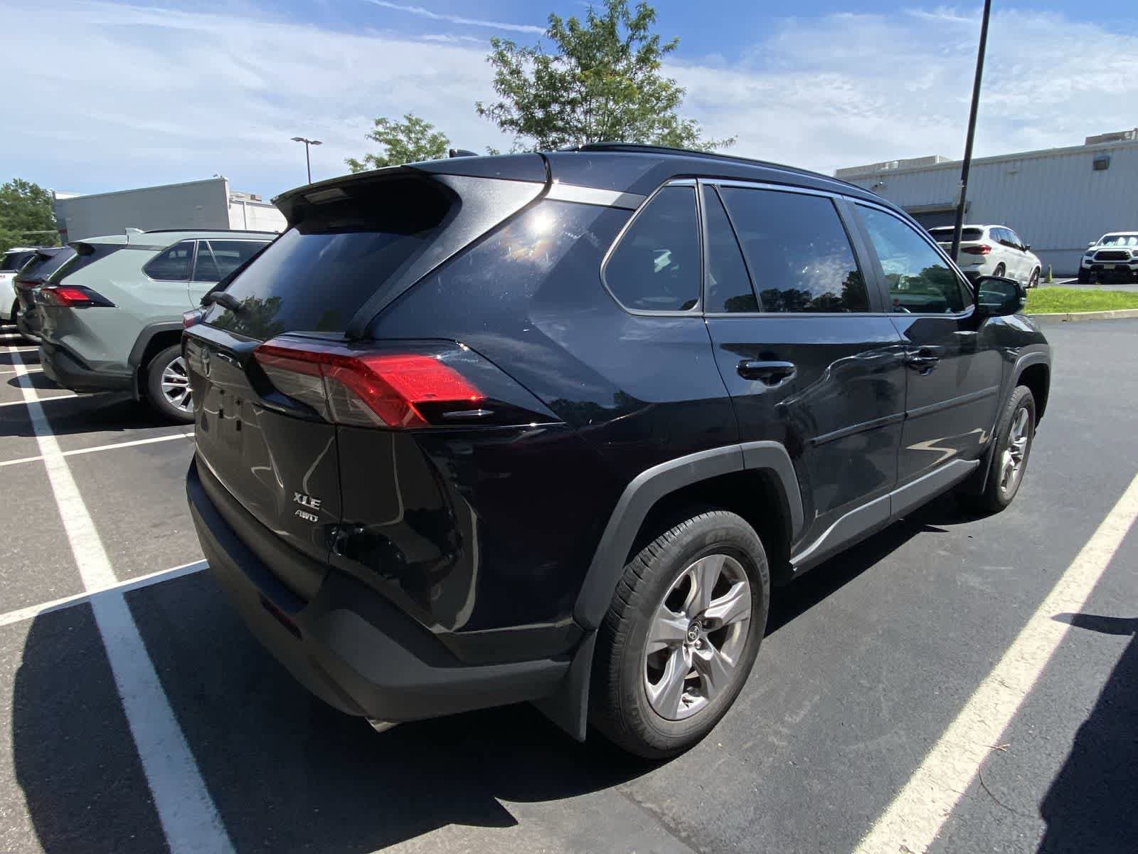 Thumbnail: 2022 Toyota RAV4 - 7