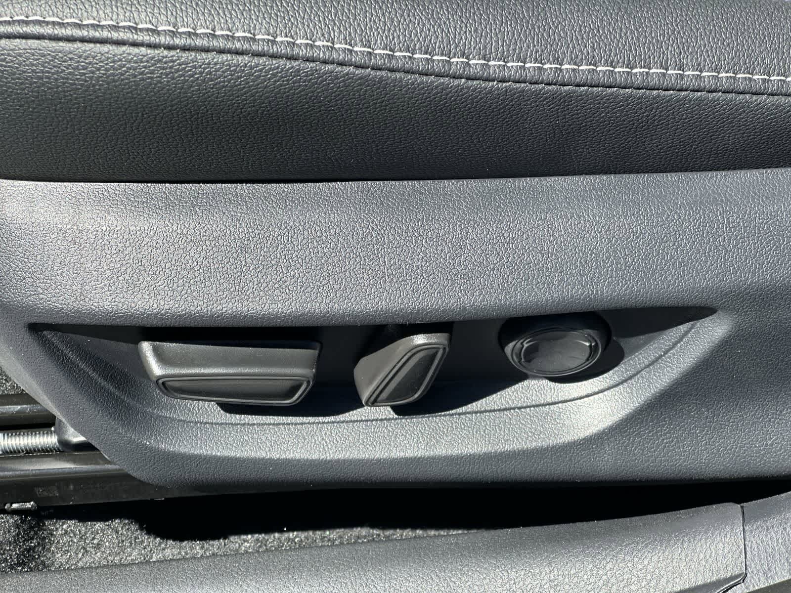 Thumbnail: 2026 Toyota Camry - 28