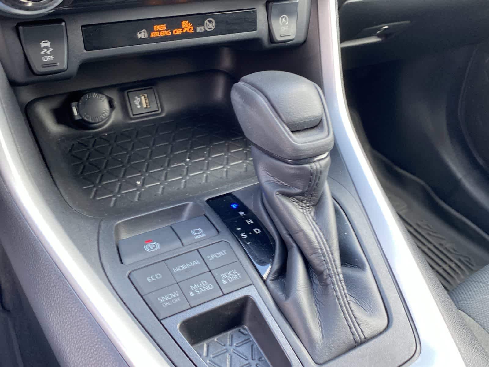 Thumbnail: 2023 Toyota RAV4 - 28