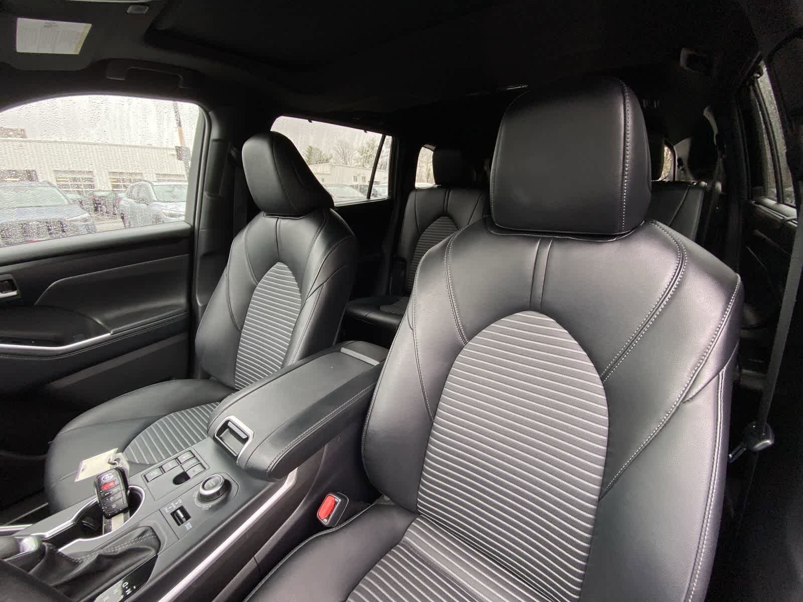 Thumbnail: 2025 Toyota Highlander - 22