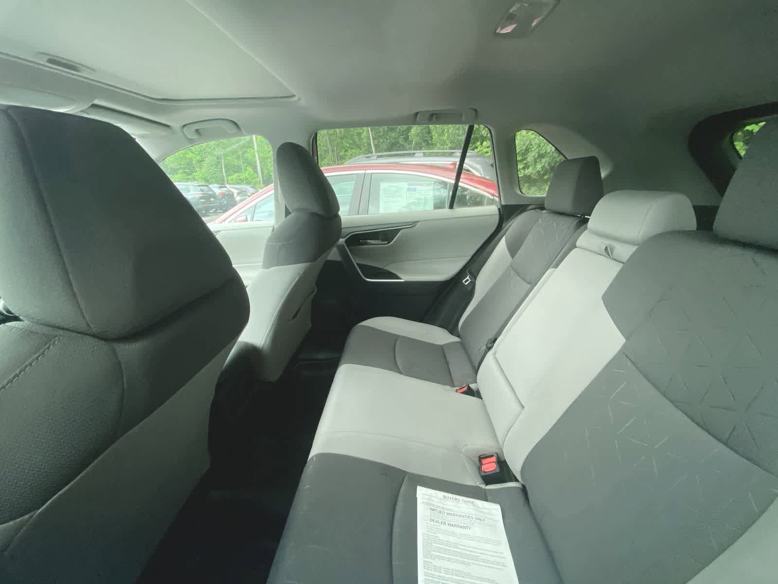 2020 Toyota RAV4 XLE 8