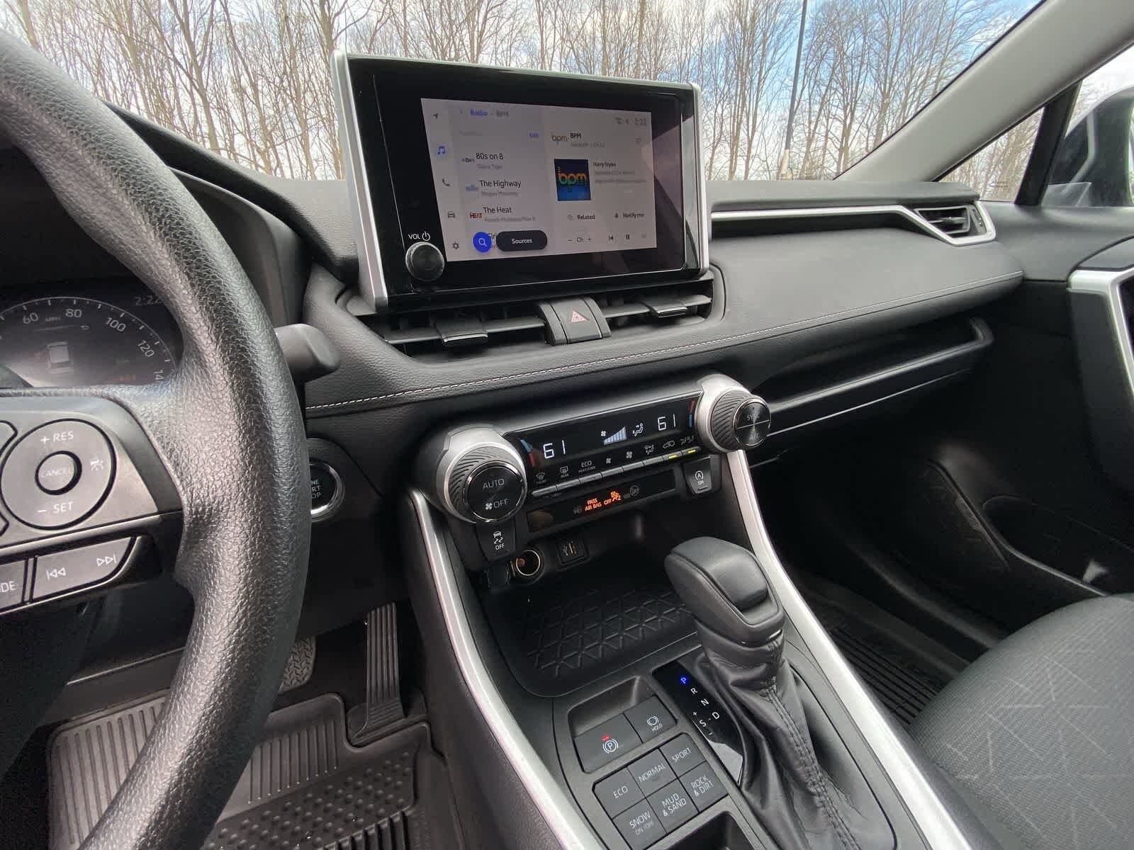 Thumbnail: 2025 Toyota RAV4 - 23