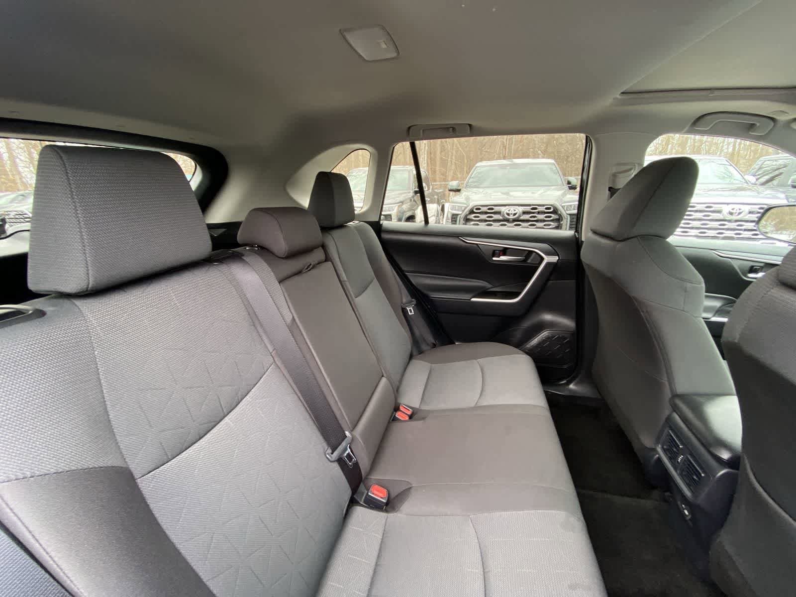 Thumbnail: 2025 Toyota RAV4 - 27