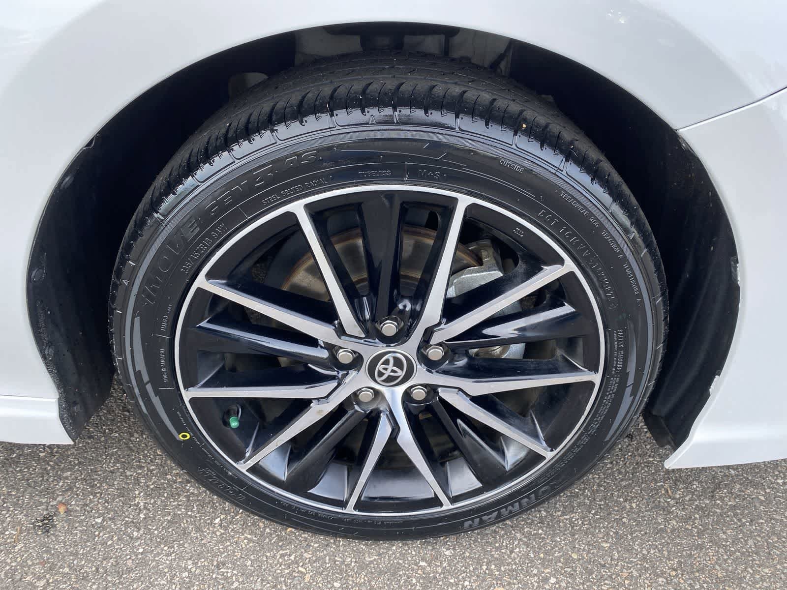 Thumbnail: 2023 Toyota Camry - 21