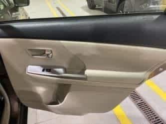 Thumbnail: 2015 Toyota Prius v - 17