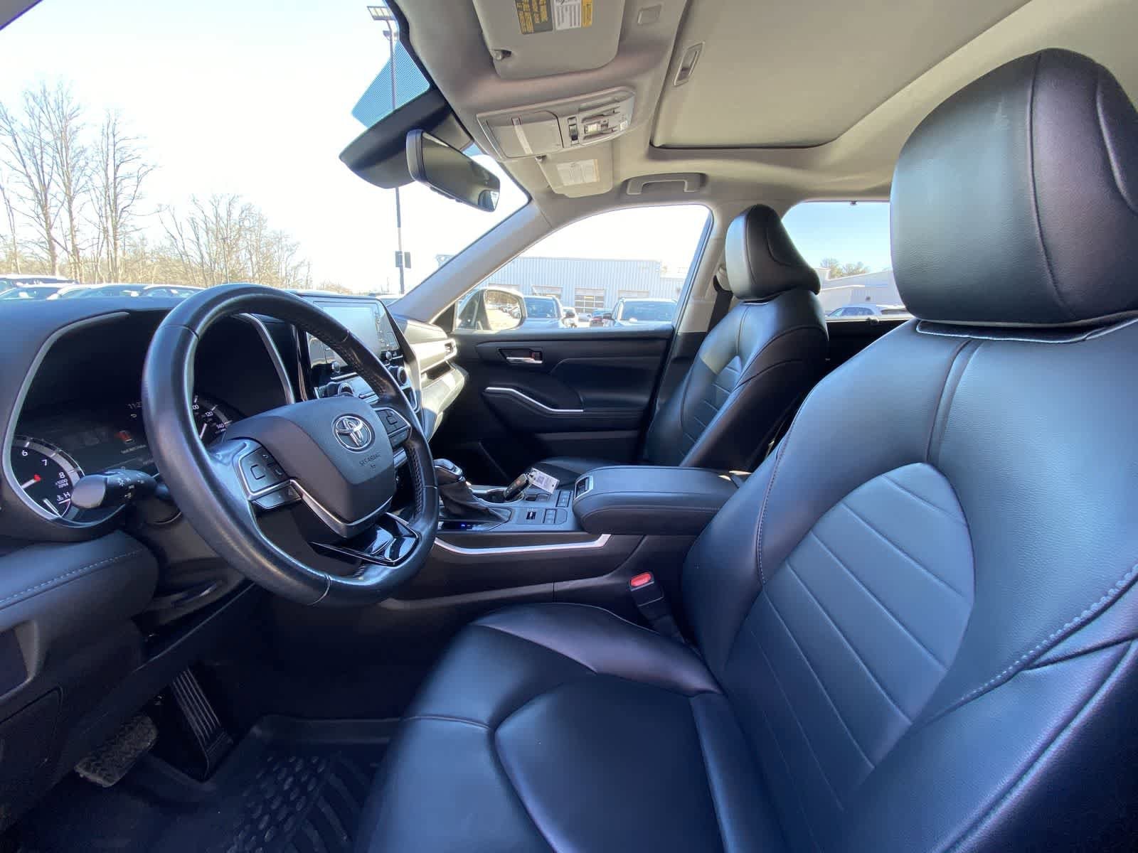 Thumbnail: 2021 Toyota Highlander - 22