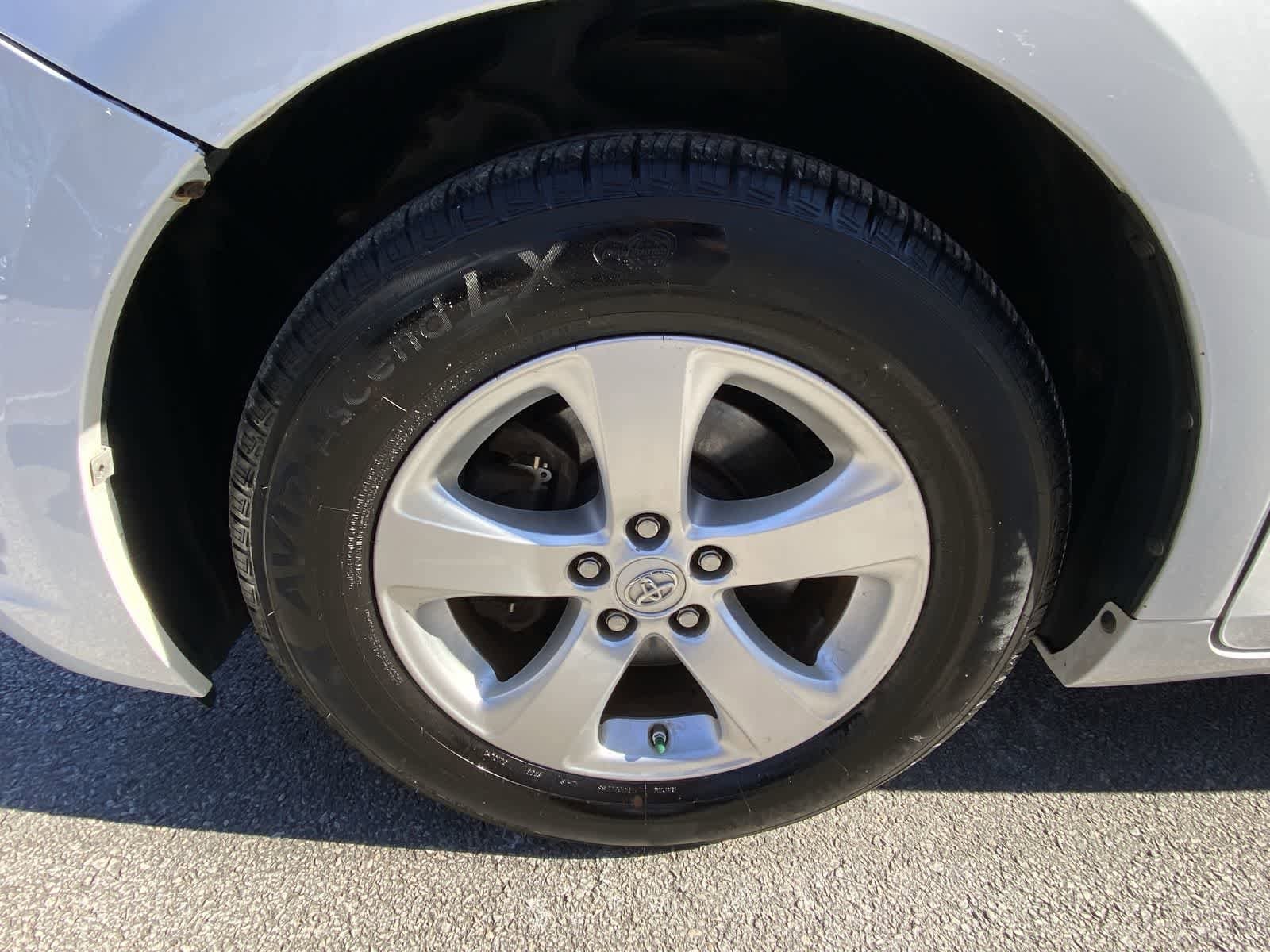 Thumbnail: 2013 Toyota Sienna - 19