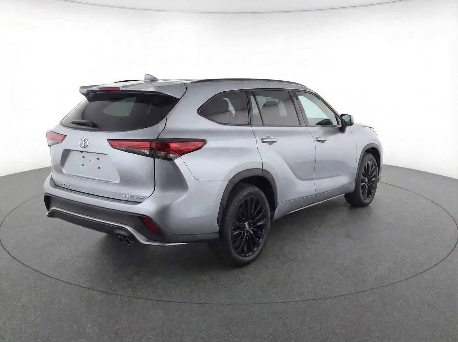 Thumbnail: 2025 Toyota Highlander - 5