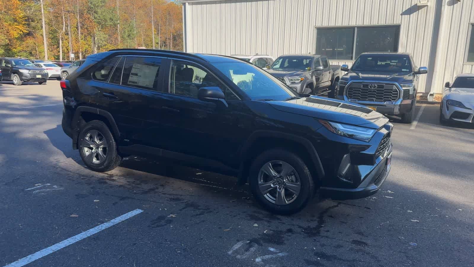 Thumbnail: 2025 Toyota RAV4 - 2