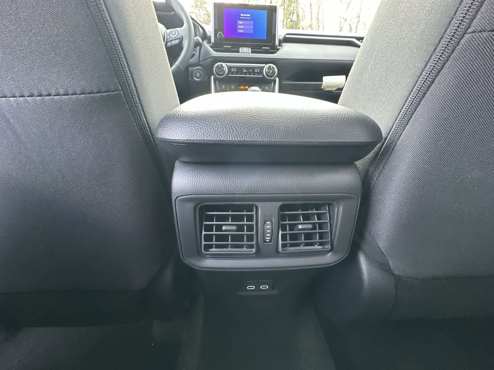 Thumbnail: 2025 Toyota RAV4 - 35