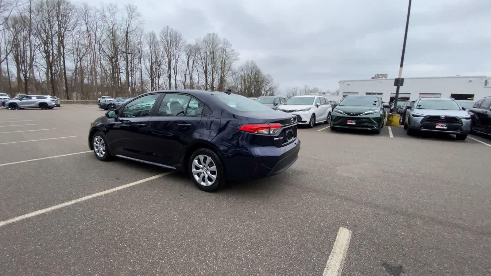 Thumbnail: 2024 Toyota Corolla - 11