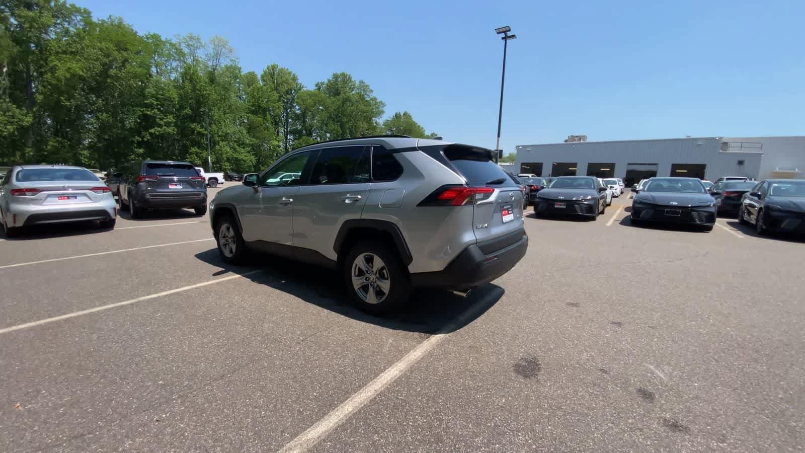 Thumbnail: 2025 Toyota RAV4 - 9