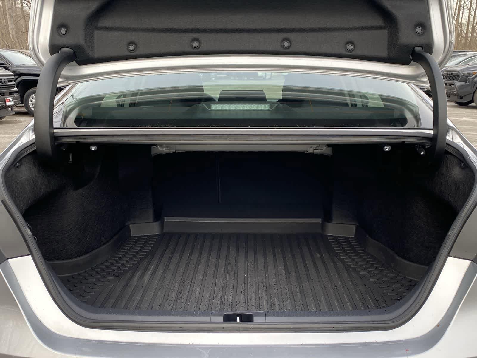 Thumbnail: 2023 Toyota Camry - 18